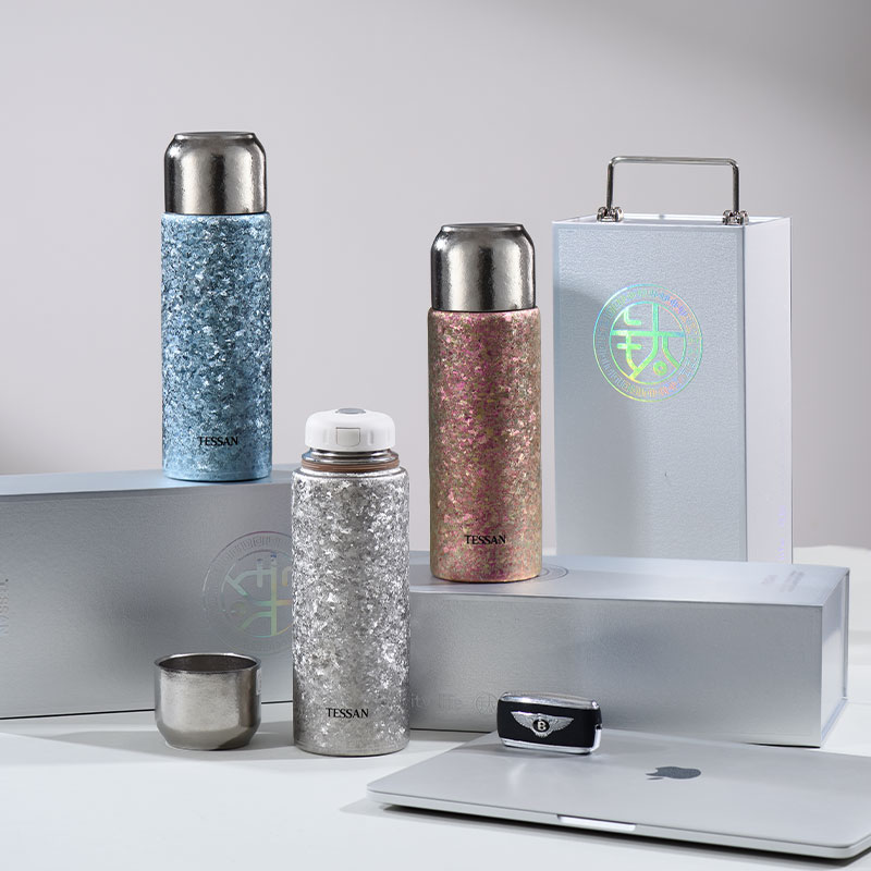 Vaso de agua con aislamiento al vacío de titanio de 500 ml para coche de oficina en casa